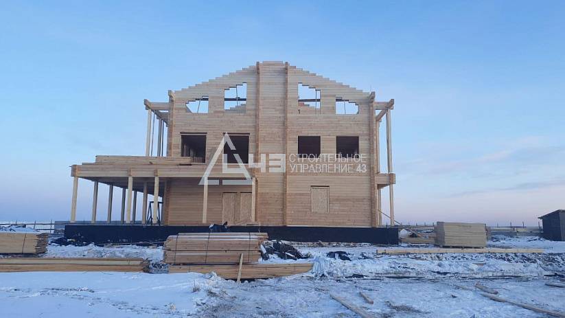 Construction of the third floor begins
