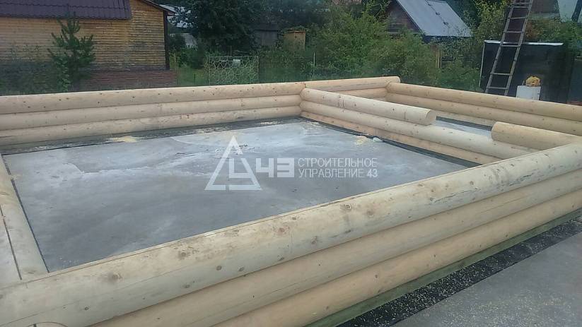 Building from rounded logs in Kazan